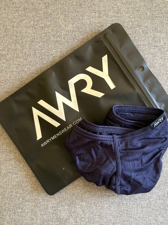 Awry Lounge - Size Small - Picture 5 of 6